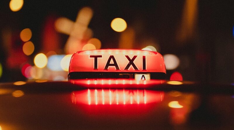 Taxisofőrt megtámadó utasok, taxi illusztráció, Budapest Kispest