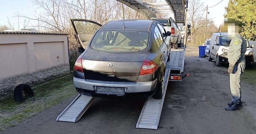 Lefoglalt autó elszállítása NAV-akció után Debrecenben