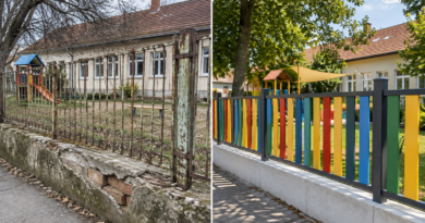 Régi, rossz állapotú óvodai kerítés és egy új, színes óvodai kerítés egymás mellett